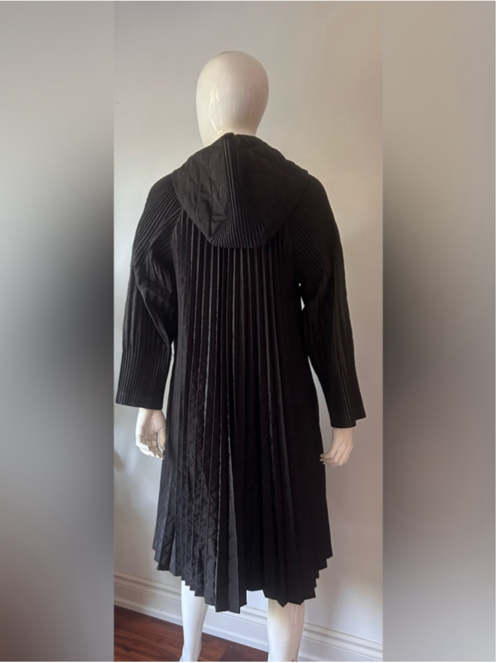 Pleated Hooded Swing Coat Black One Size - Picture 12 of 12